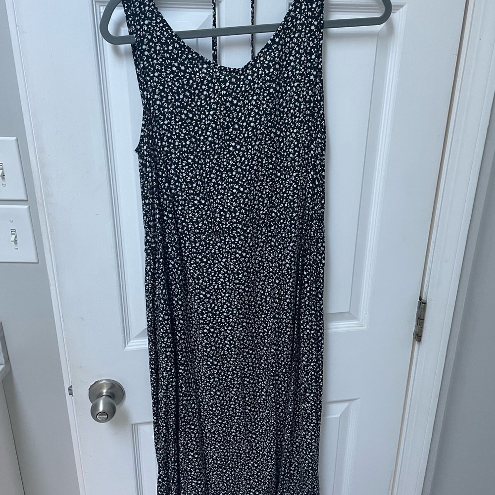 Black and White Sleeveless Dress